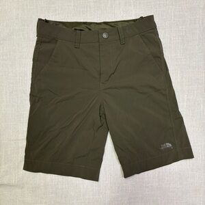 The North Face Boys Large 14-16 Forest Green Nylon Fast Dry Shorts Summer Spring